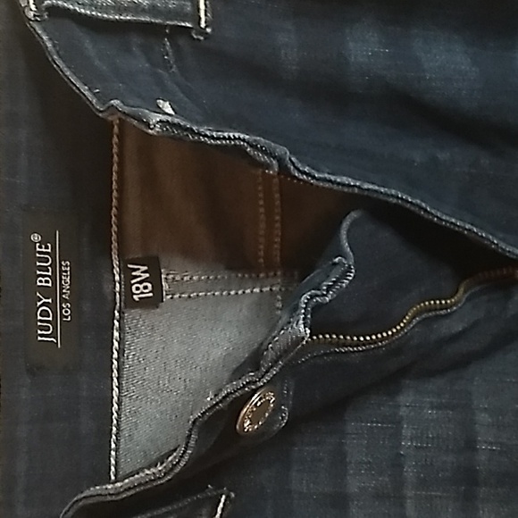 JUDY BLUE JEANS 18W - Picture 3 of 8